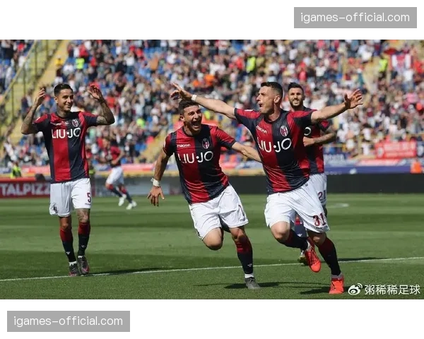 战报:那不勒斯0-0闷平罗马,奥斯梅恩复出登场未建树 战报:那不勒斯0-0闷平罗马,奥斯梅恩复出登场未建树