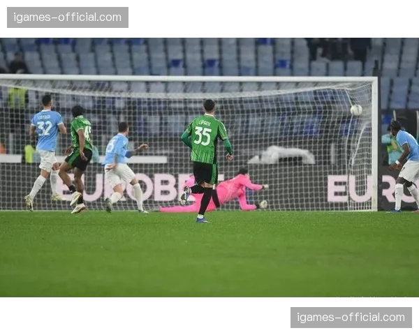 那不勒斯主场迎战拉齐奥，祖弗利担任本场主裁判